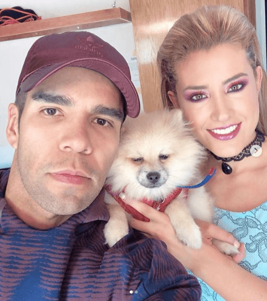 Para el 12 de diciembre de 2019, le entregó el anillo de compromiso. 
<br>