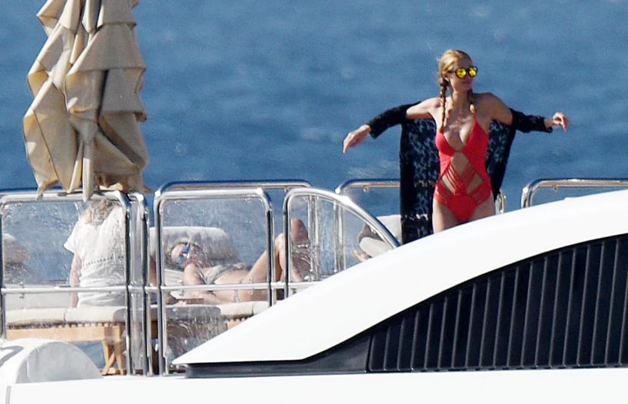 Y junto con ese bikini, la hicieron verse muy sexy.