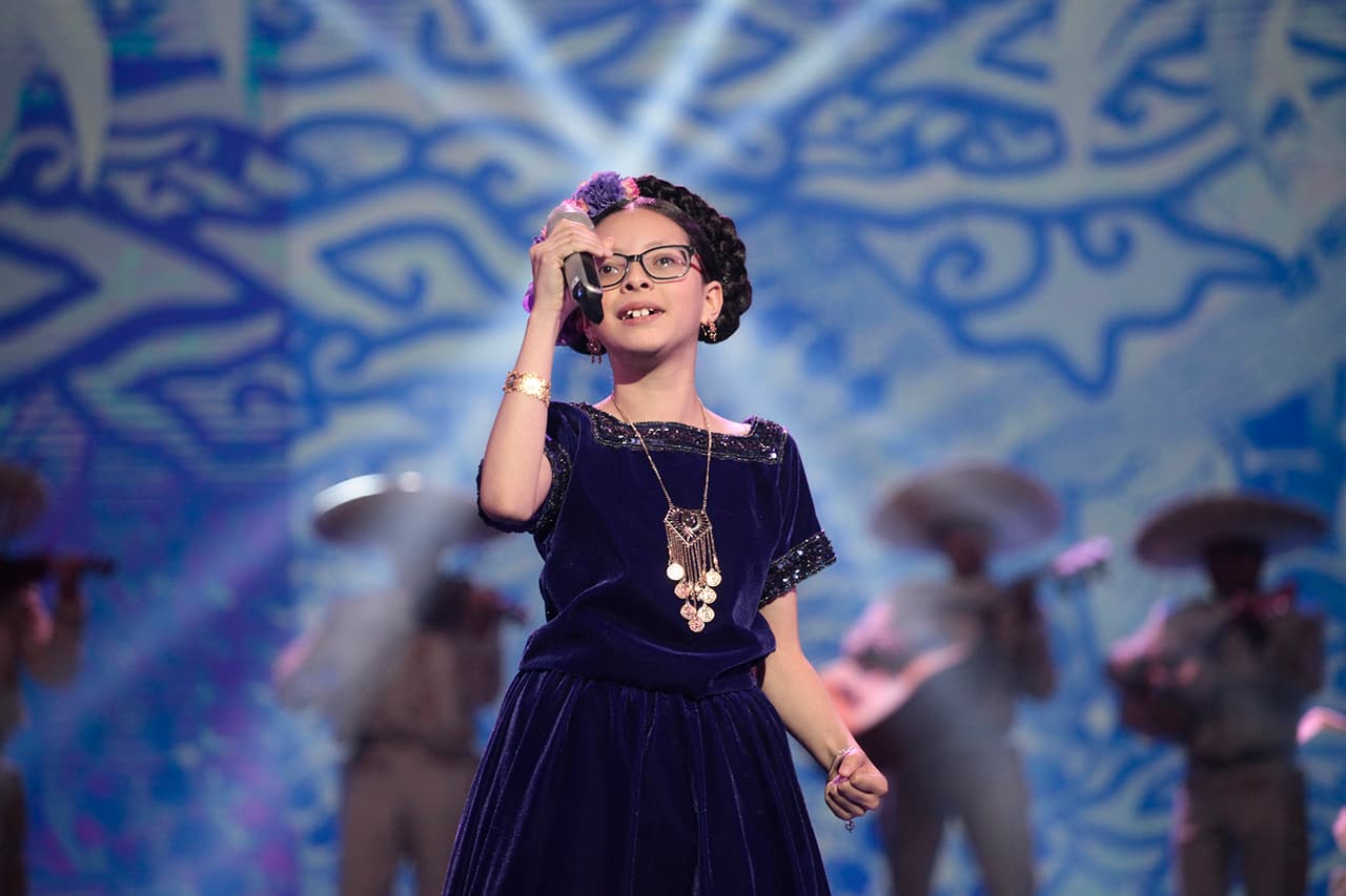 "Yo que empecé a los 6 años, me ha permitido regresar a mi edad de cuando era chiquita. Tengo que aprender muchísimo de los niños. Han sido muchas emociones encontradas", dijo Karol.