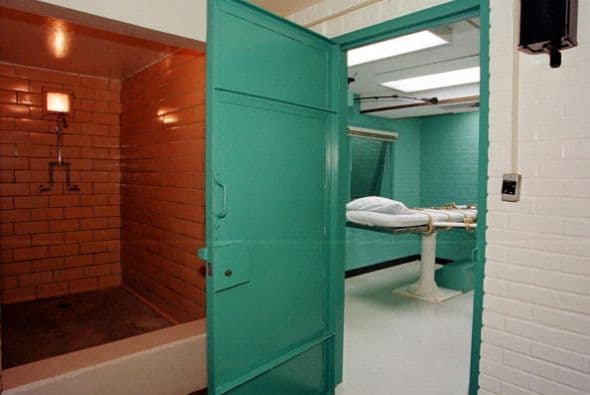 A lo largo de 38 años que la pena capital se ha llevado acabo en la mayoría de los estados de EEUU, cerca de 1374 reos han sido ejecutados y unos 3,090 esperan en el pabellón de la muerte.