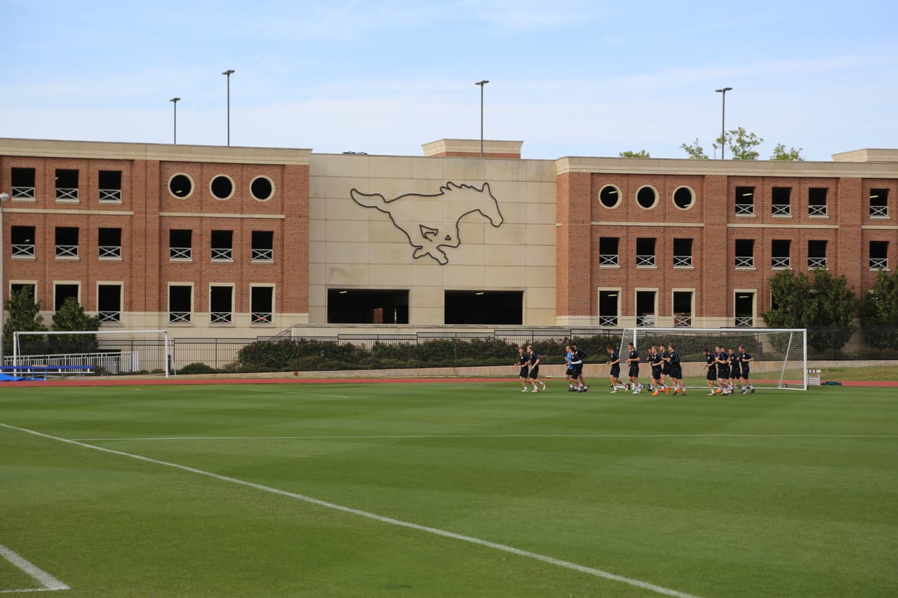 El entrenamiento se realizó en las instalaciones de la Universidad Metodista del Sur en Dallas, Texas.