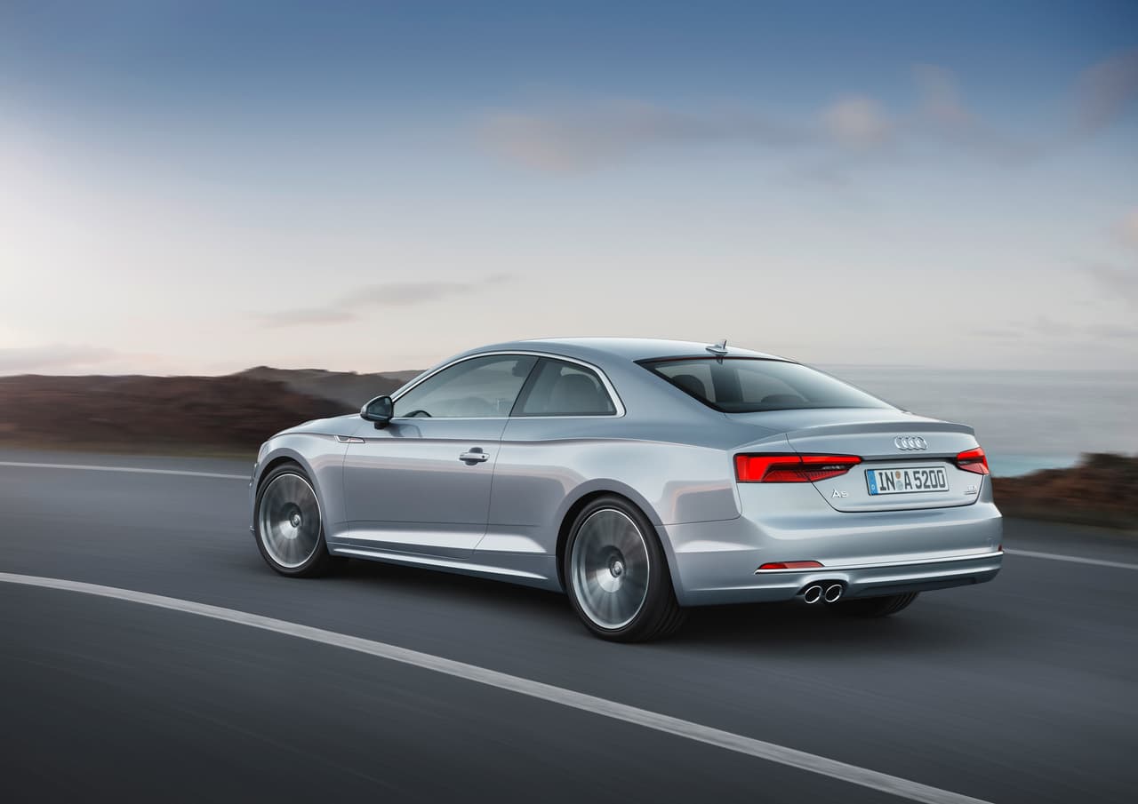 Dependiendo del tipo de motorización, se podrá optar por una transmisión manual de 6 marchas y el S Tronic de 7 velocidades.