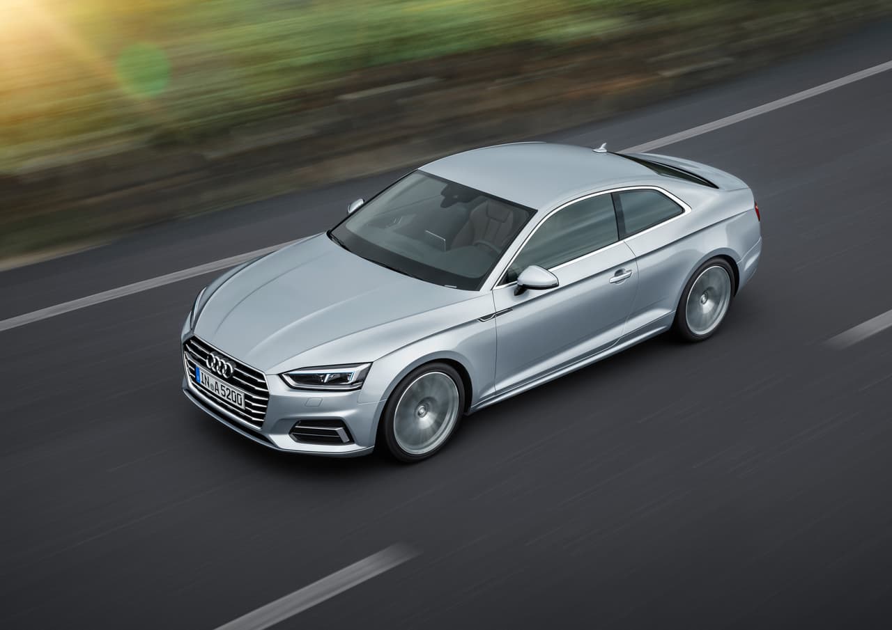 El despliegue inicial de Audi A5 contempla 5 variantes de motorización: 2 opciones a gasolina TFSI y 3 diésel TDI. No se espera que las versiones diésel lleguen a los Estados Unidos.