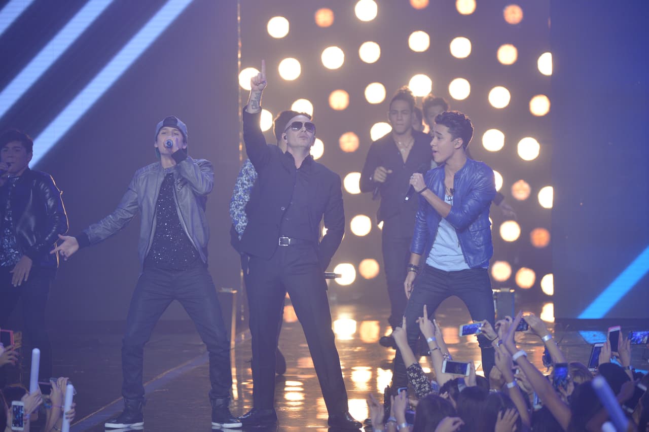 Una noche digna de finales. Pitbull, Fifth Harmony, Wisín, los jueces cantaron y ya tenemos banda. Además, las emociones estuvieron a flor de piel con sorpresas, eliminaciones y estrenos.