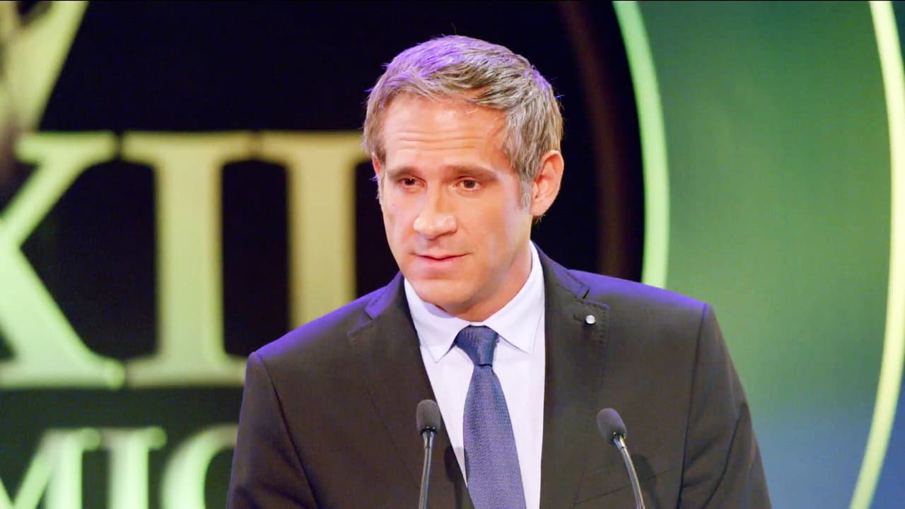 Lleno de despecho, Roberto le pidió matrimonio a Luciana.