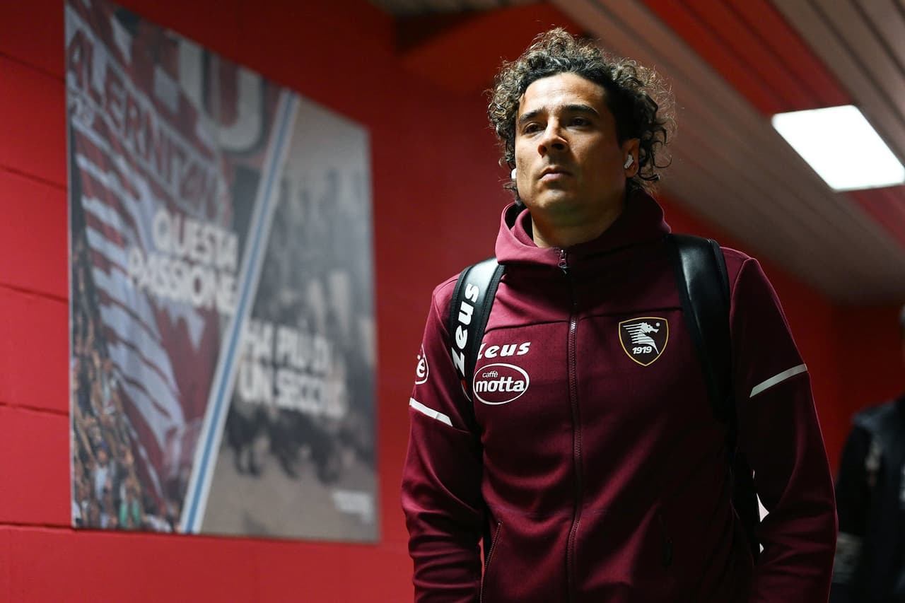 Memo Ochoa tiene un nuevo técnico en el Salernitana