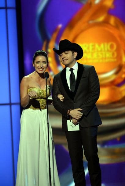 Ariadne Diaz y El Dasa anunciaron al ganador de la categoría Artista Pop Masculino del Año.