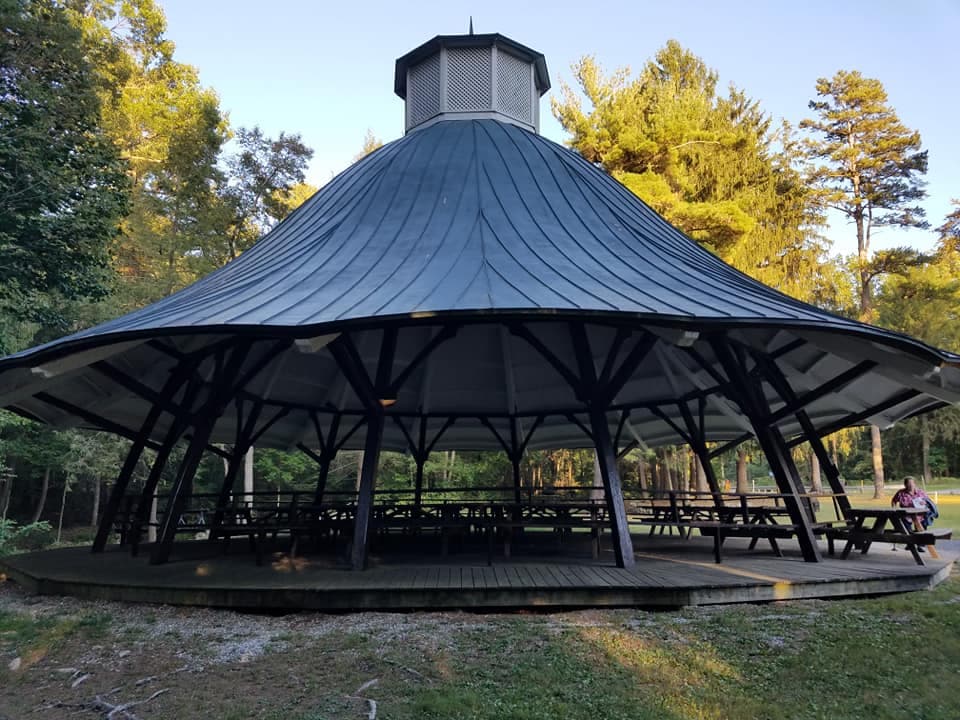 Este tranquilo parque de 24 acres en el condado de Franklyn cuenta con un pabellón único, picnics y pesca de truchas. Mont Alto es el parque más antiguo que aún se encuentra en el sistema de parques estatales de Pensilvania.