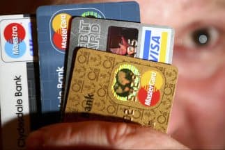 Tres puntos clave para salir de la deuda de tarjetas de crédito, según un experto en California