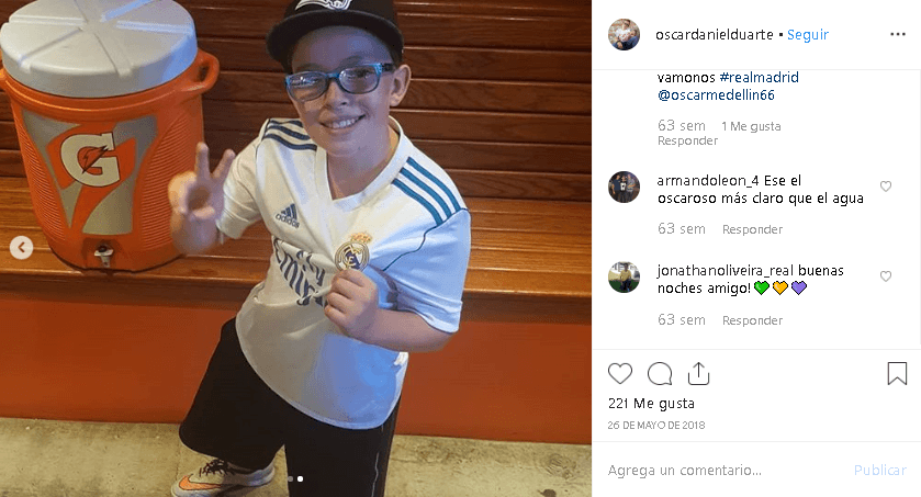 Sabemos que una de sus pasiones es el fútbol y que su equipo es el Real Madrid.