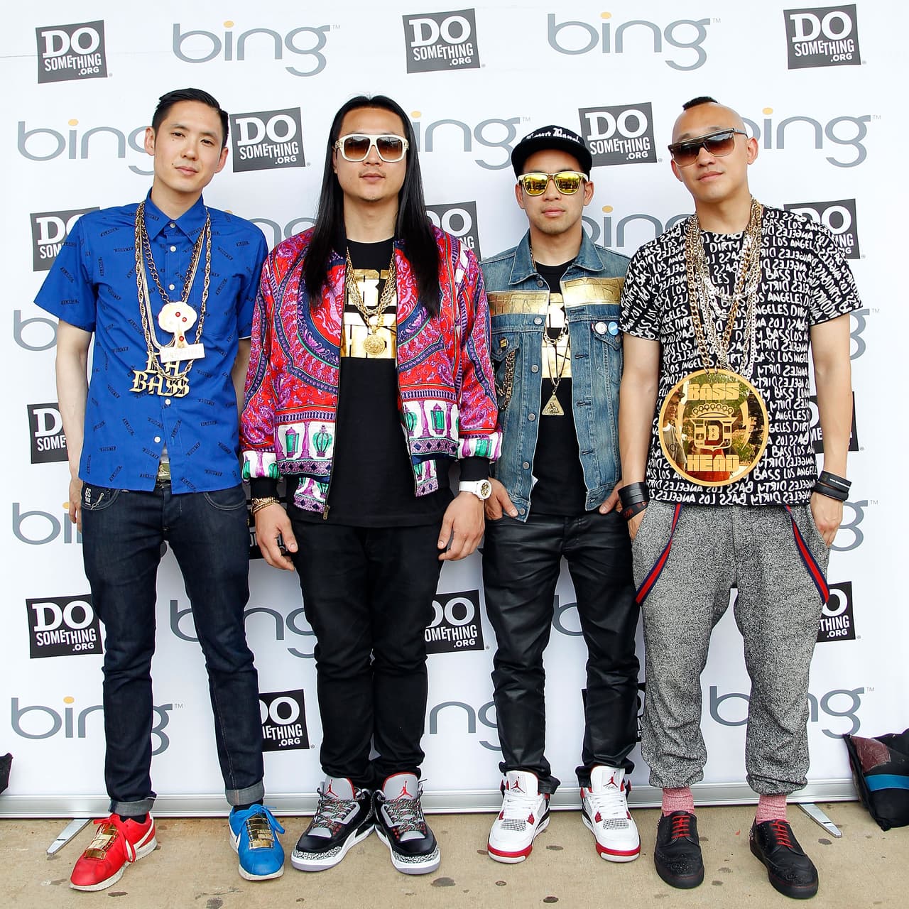 Sus miembros son de ascendencia japonesa, coreana, china y filipina, y con ello le dan un toque vanguardista a su música