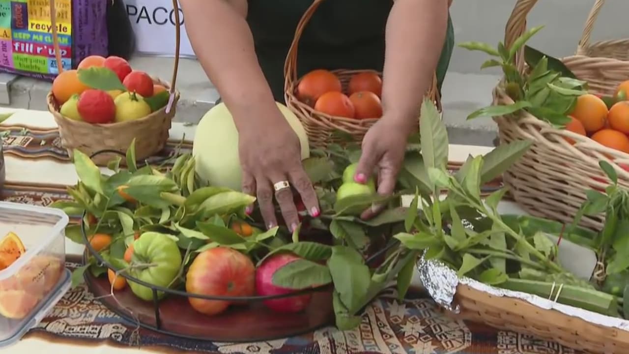 Mercado Pacoima, la fuente de frutas y verduras para familias pobres que necesita agua