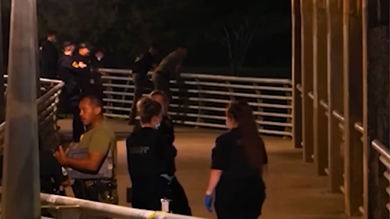 Hallan más cuerpos en bayous de Houston; fiscal descarta asesino serial