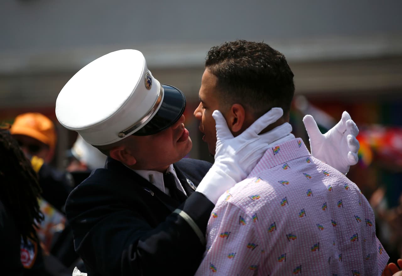 Una forma de protesta a los intentos de la administración Trump de excluir a la comunidad LGBT de las Fuerzas Armadas.