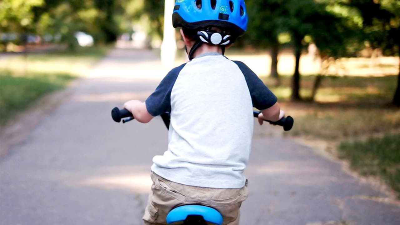 ¿Conduces en bicicleta? Estos son algunos consejos de seguridad al montar en dos ruedas