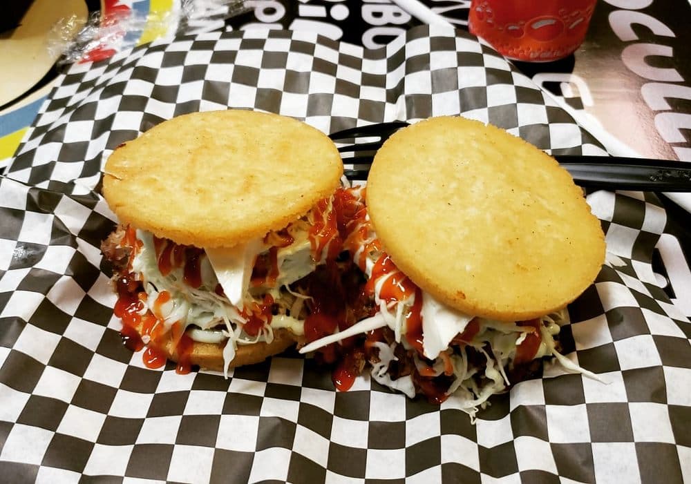 <b>Epa! Come Arepa</b>
<br>Dirección: 2870 Peachtree Industrial Blvd Duluth, GA 30097
<br>Teléfono: (770) 623-1227
<br>
<a href="https://www.yelp.com/map/epa-come-arepa-duluth">Cómo llegar</a>
<br>
<br>Restaurante que sirve comida venezolana variada, destacan usuarios de Yelp.