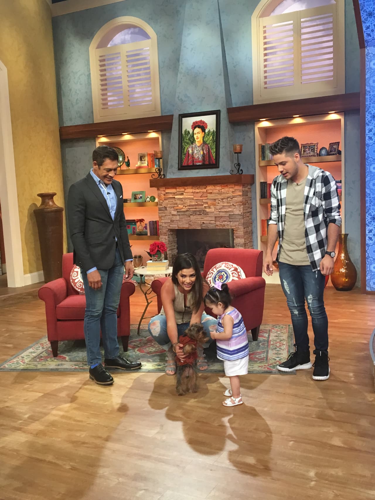 Tobi es un perrito muy tierno y travieso.