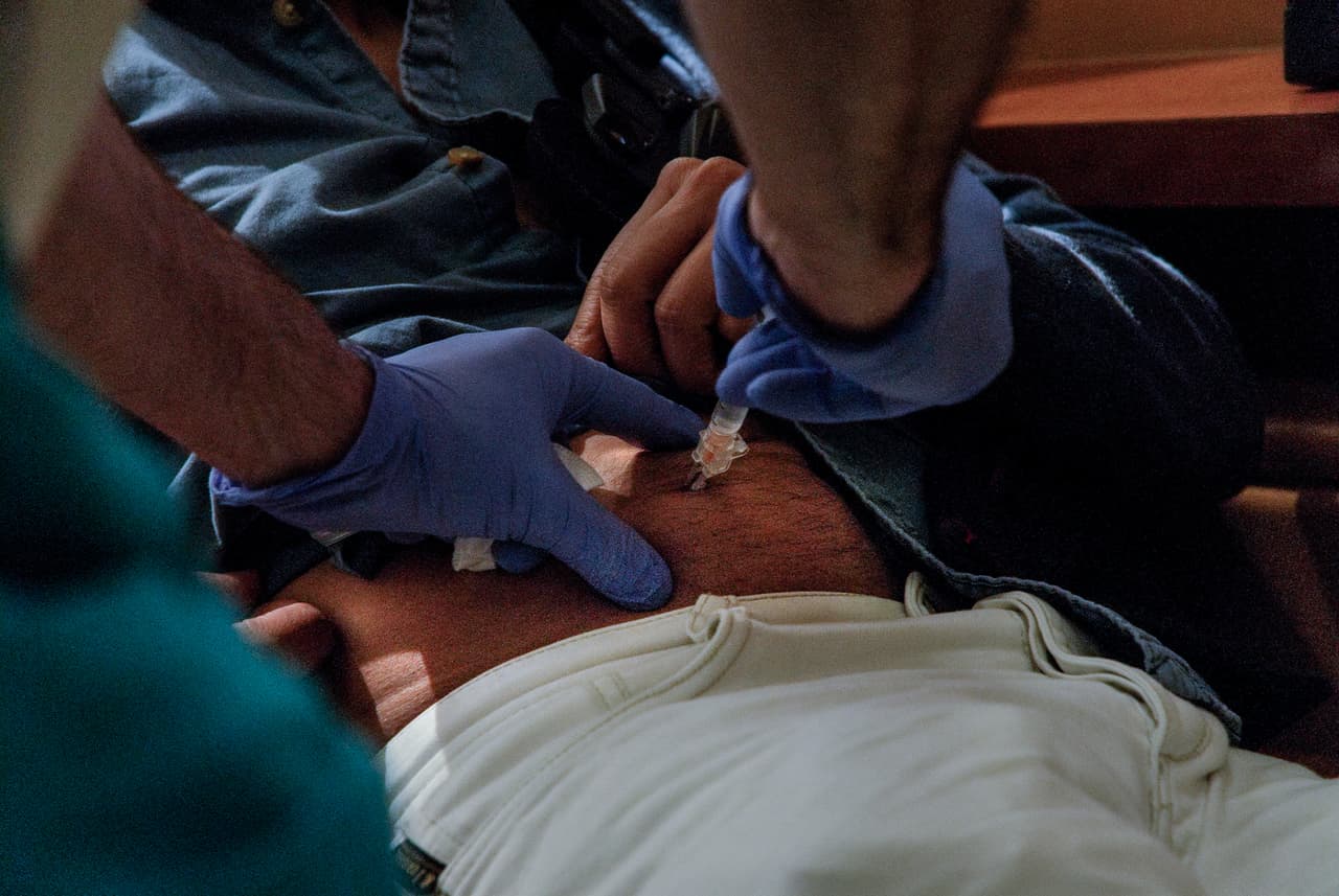 Su oncólogo, Jose Lutzky, le habló de un nuevo tratamiento con inmunoterapia que no causaba efectos secundarios y tenía altas posibilidades de curarlo. Este estimularía a su propio sistema inmunológico para atacar a las cálulas cancerosas.