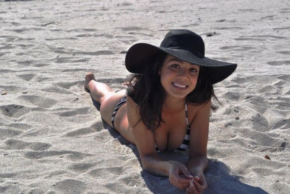 Las chicas de Nuestra Belleza Latina se escaparon a la playa y deleitaron a los caballeros con sus espectaculares curvas latinas.