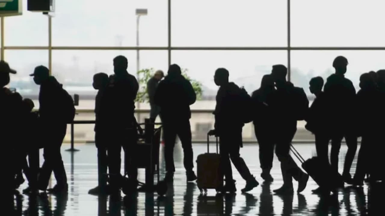 Paralizan proceso migratorios para ciudadanos de 19 países