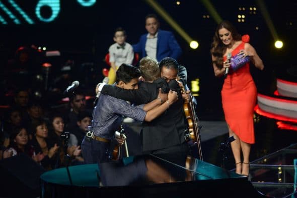 Con este modelito rojo enloqueció a Espinoza Paz y a Cristian Castro.
