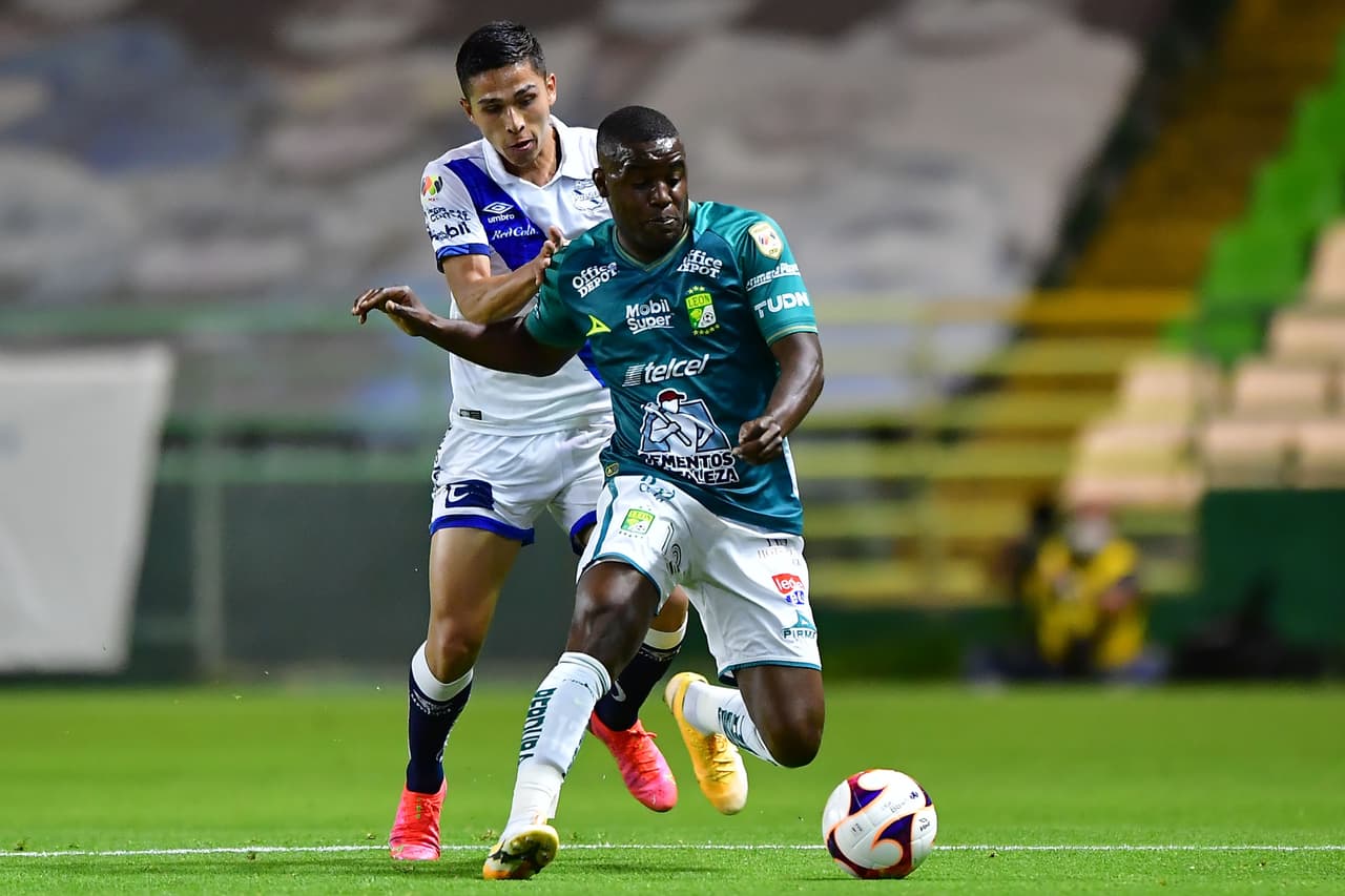 Las anotaciones de Santiago Ormeño al 85' y Daniel Álvarez al 90+5', Puebla consigue una increíble remontada y vence al León 1-2. La franja lleva cuatro partidos sin ver la derrota, de los cuáles tres han sido victorias. León se queda en la posición número 15 del torneo con 7 puntos.