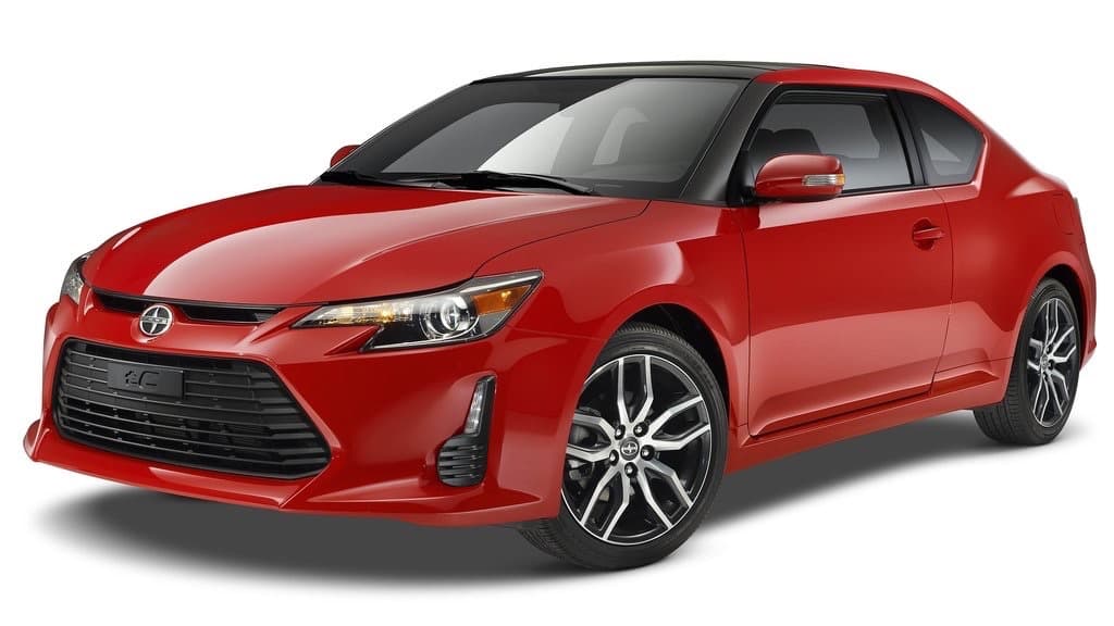 <b>3. Scion tC</b>: El coupé compacto de Scion, la desaparecida sub-marca de Toyota presentó un índice de 
<b>101 conductores muertos</b> por cada millón de vehículos registrados. El Scion tC fue descontinuado durante el año 2016 junto con la totalidad de la marca.