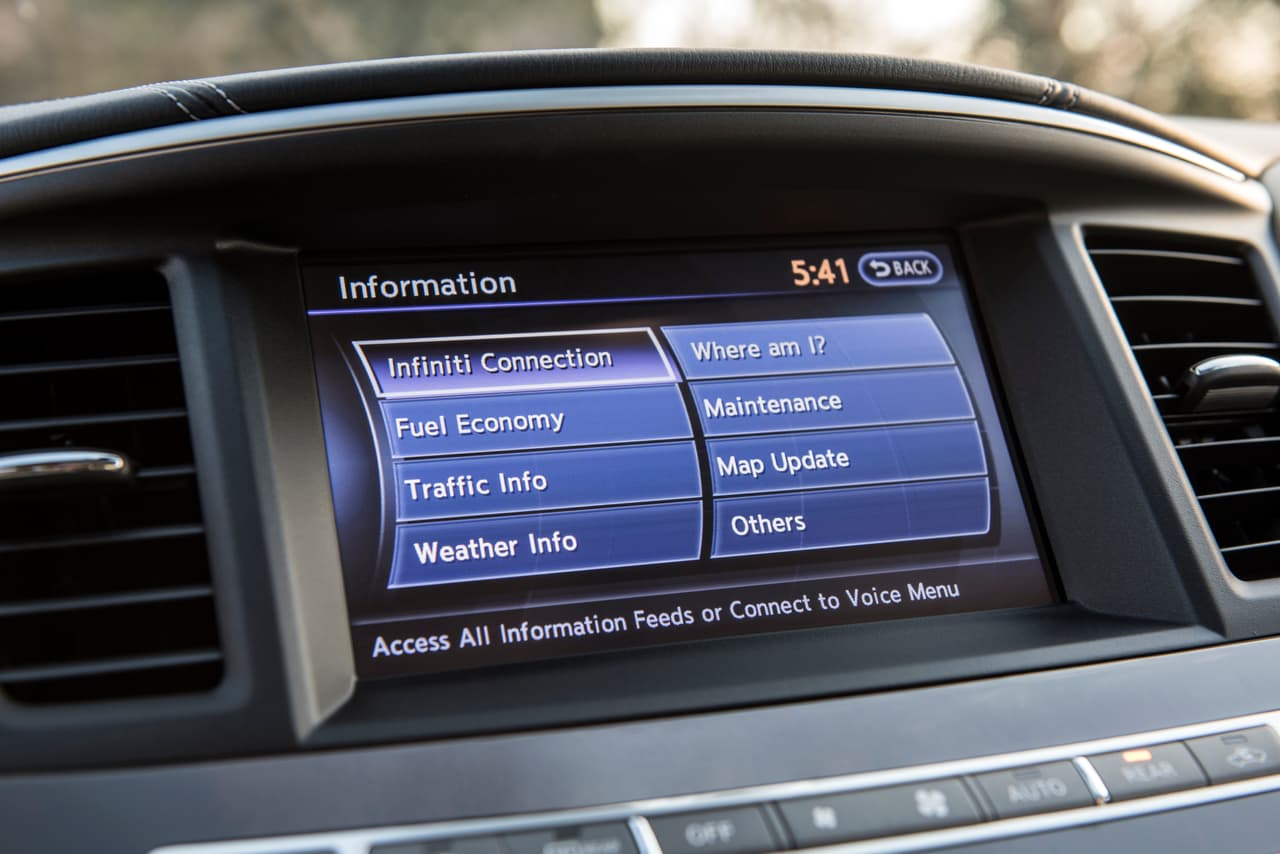 The 2017 INFINITI QX60, a core model in the company's lineup, continues to blend luxury and function with an uncanny grace. This 7-passenger INFINITI continues to be offered with front-wheel drive or with INFINITI's Intelligent All-Wheel Drive.