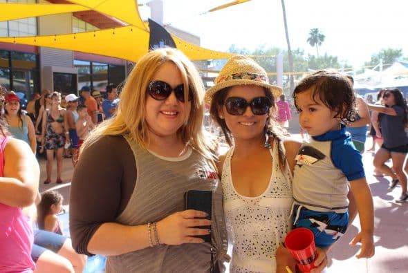 Una tremenda "Fiesta de Verano" disfrutaron cientos de personas en "Wet 'n' Wild, donde estuvieron presentes los talentos de nuestras emisoras de Uforia. 