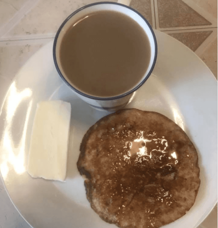 Los pancakes de cambur con miel y queso mozzarella han sido uno de los desayunos preferidos de los participantes del Reto 28. Lenin Fuentes lo certifica.
