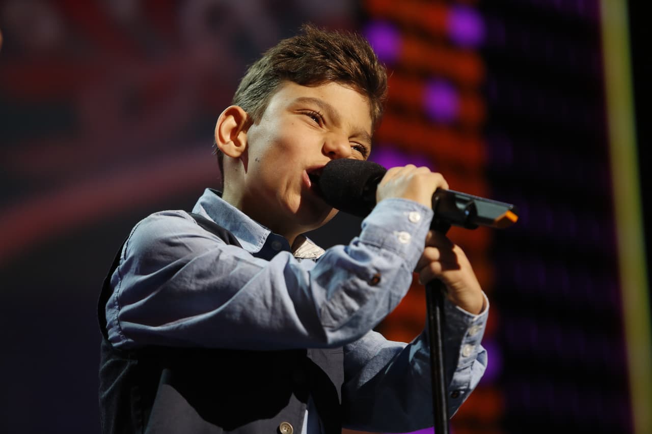 El sueño de este chiquitín era cantar con la española, por lo que la cantante voló de Madrid a Los Ángeles sólo para estar junto a él y cumplirle el sueño.