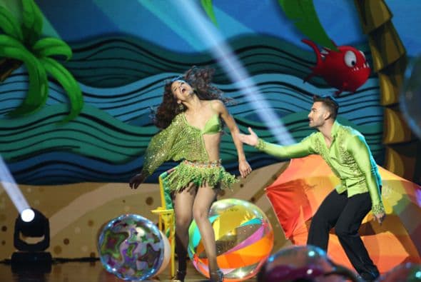 Clarissa y el actor Mauricio Mejía bailaron un contagiose merengue. La dominicana enseñó al actor mexicano a moverse con mucho calor tropical.