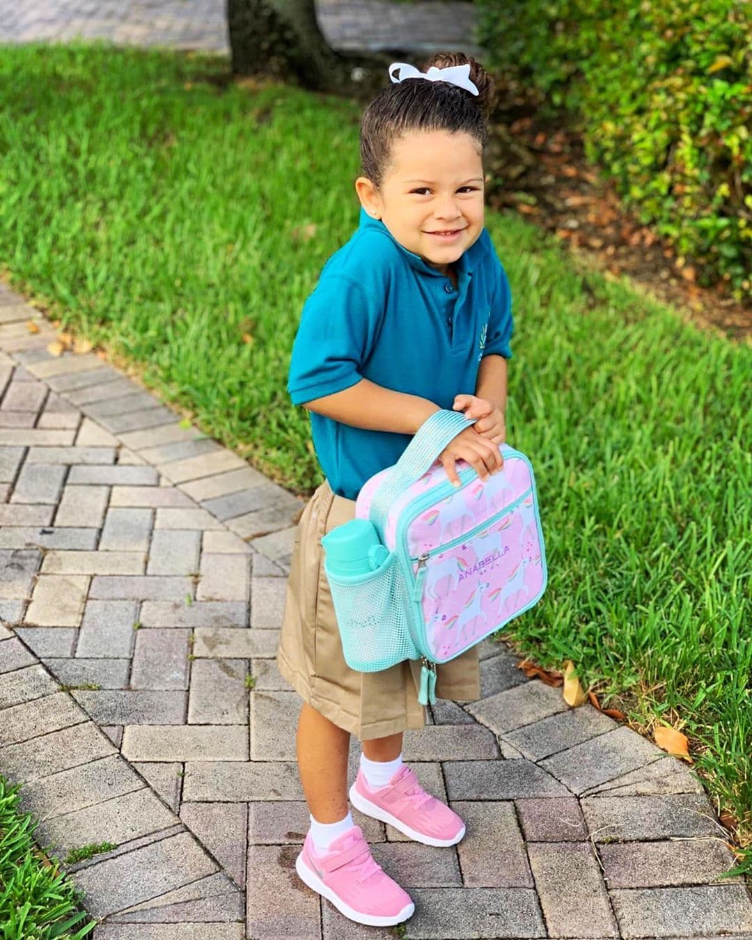 Michelle va al colegio desde el 2018, mientras que Anabella cursa su primer ciclo escolar. Sin duda, los retoños de Alan y Yisus tienen mucho por vivir juntas.