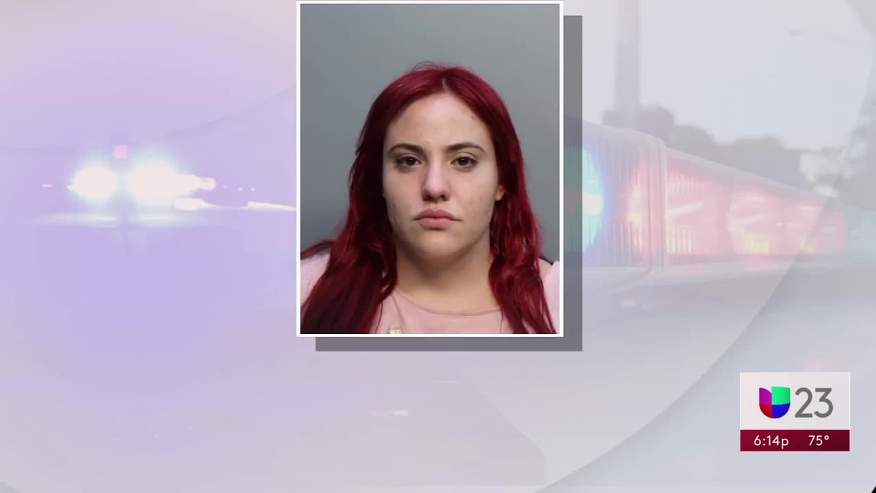Arrestan a mujer acusada de robar paquetes de una casa en Hialeah