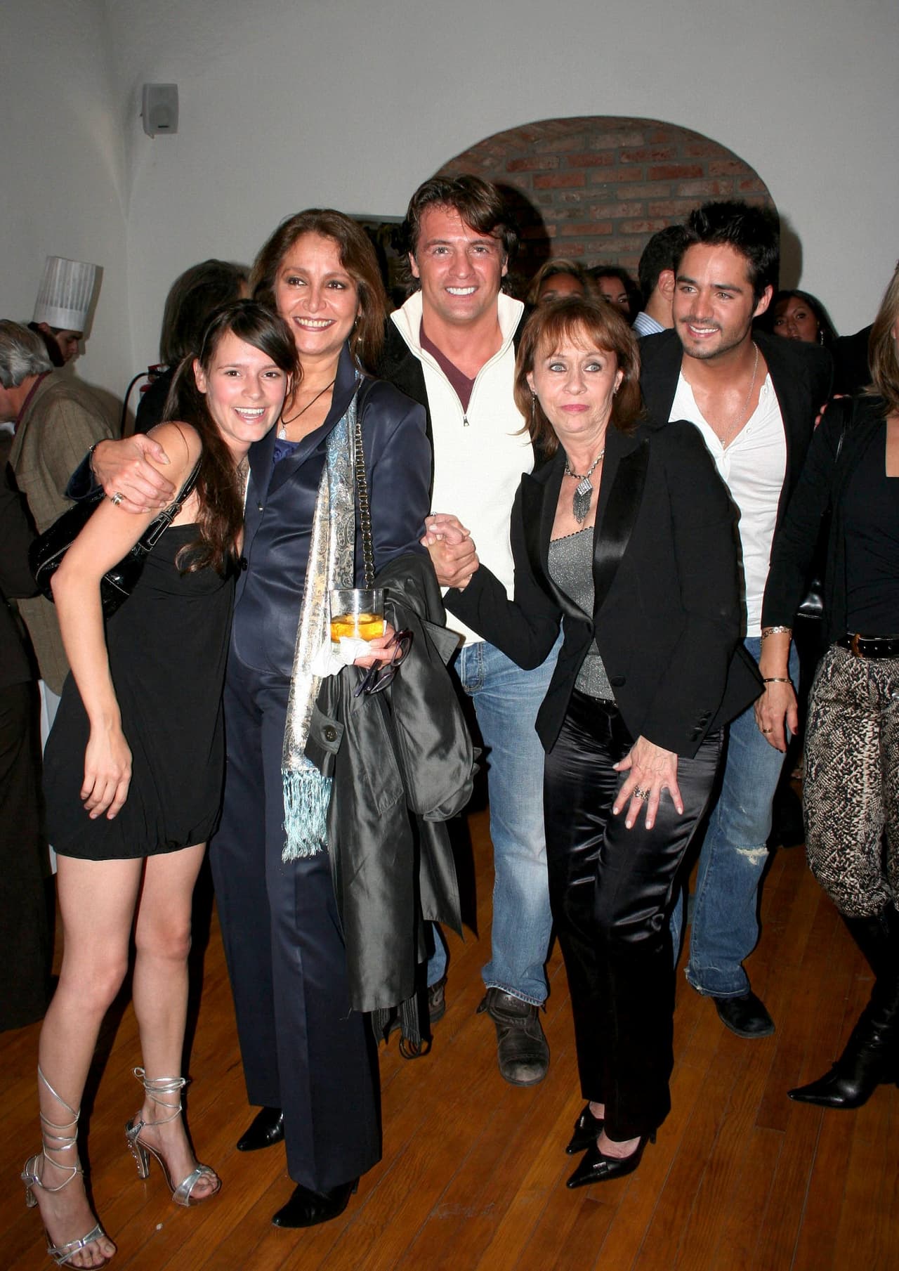 Inició su carrera como actriz en su natal Argentina a finales de la década de los 60, donde protagonizó y antagonizó algunas novelas.