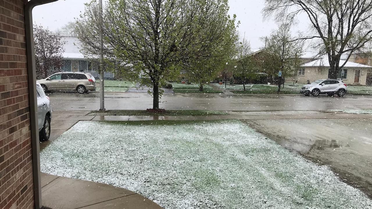 Burbank recibió el elemento blanco antes del mediodía del 27 de abril.