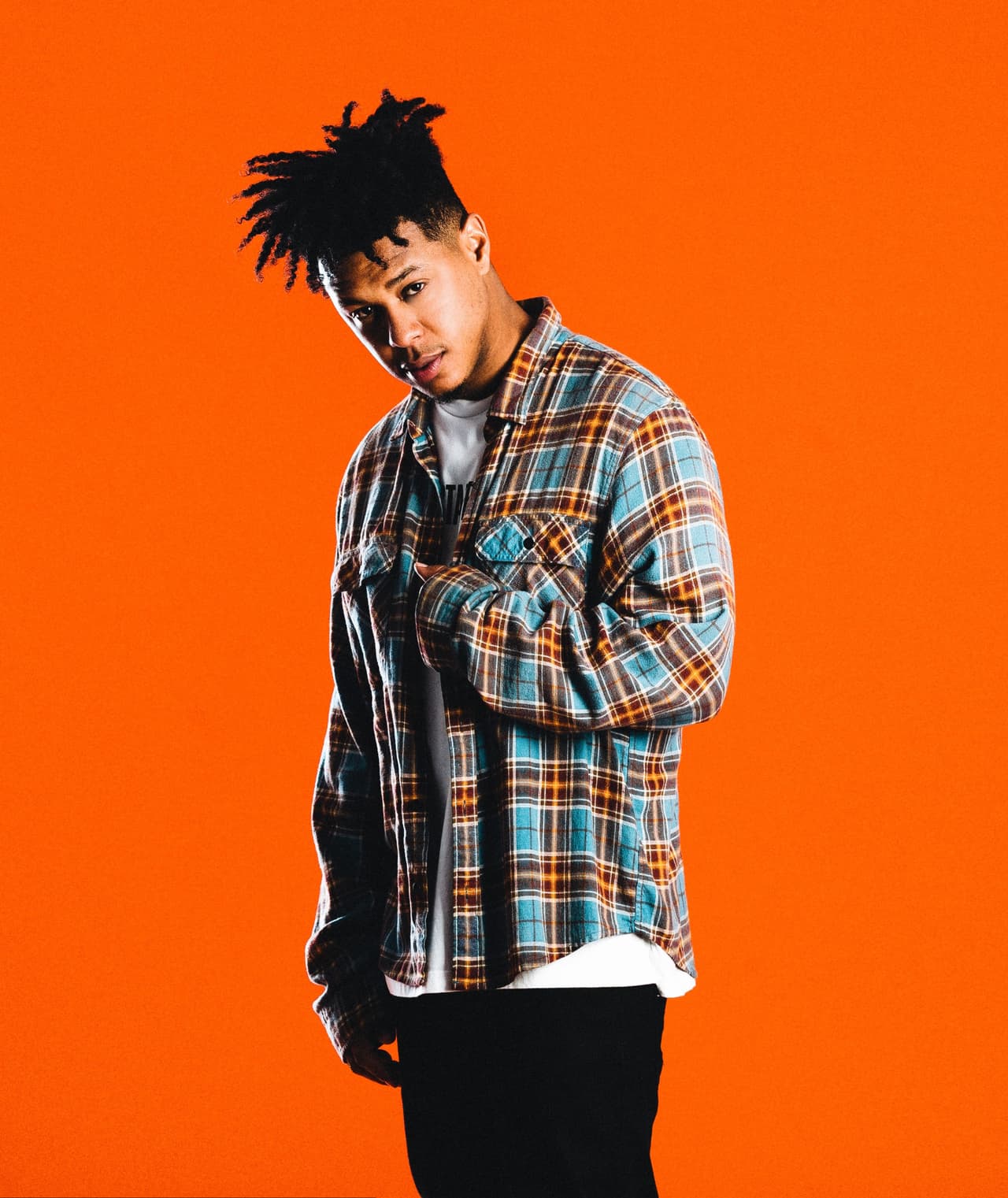 Fuego actuará en el show previo a Premio Lo Nuestro junto a Lele Pons.