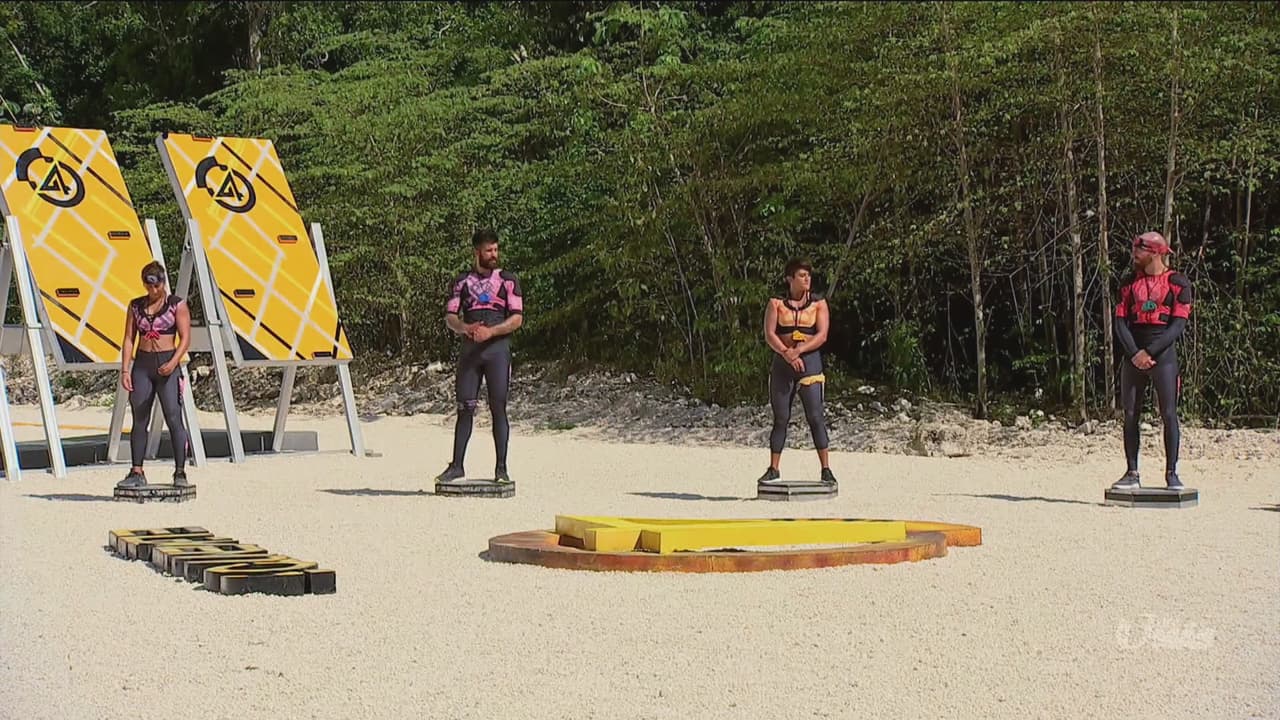 Explicó a los cuatro ganadores de los collares, el poder y la responsabilidad que tendrían por ser los Maestros de los 4 elementos.