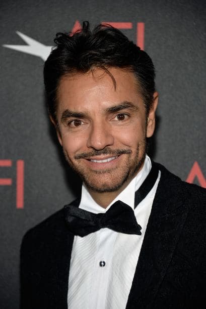 Uno que tampoco es el más guapo de los papitos pero que sabe como romper corazones es Eugenio Derbez.