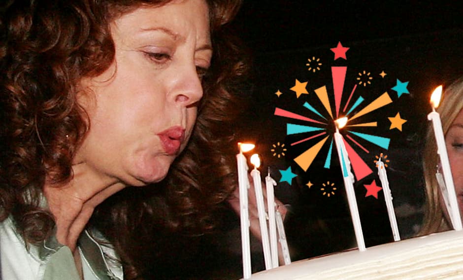 El único que probó las vides de la eterna juventud –y a un precio bastante alto– fue 
<a href="http://literatura.rincondelvago.com/modernista/El-retrato-de-Dorian-Gray">Dorian Grey</a>. Lamentablemente para muchos, ninguna compañía de belleza ha logrado encontrar el elixir que nos mantenga lozanas como si viviéramos eternamente en los veintes, pero para fortuna de otros, la lotería 
<a href="http://www.muyinteresante.es/salud/articulo/el-ritmo-de-envejecimiento-depende-de-los-genes">genética</a> los ha bendecido no sólo con ser bien parecidos, sino con la afamada 
<i>gracefully aging</i>. 
<a href="http://www.imdb.com/name/nm0000215/">Susan Sarandon</a> cumple 70 y te demostramos con 12 momentos que ella es una de las afortunadas en poder presumir de esto.
<br>