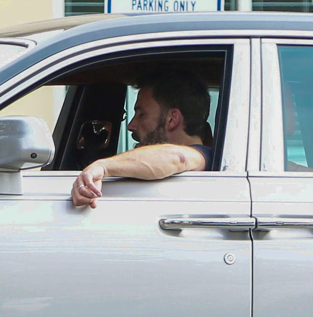 Ben Affleck pide prestado a JLo su lujoso Rolls Royce de 340 mil dólares para ir por su hijo