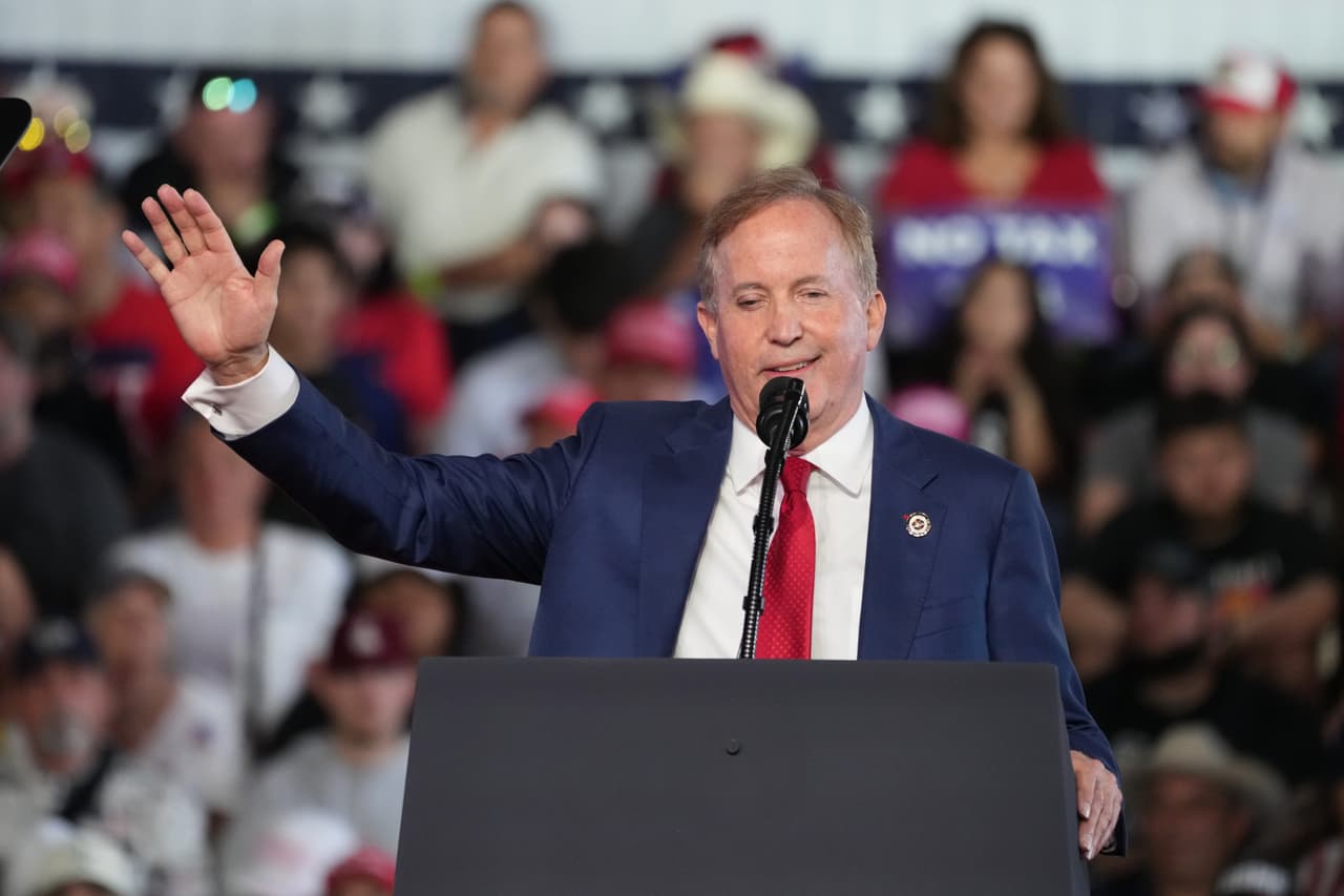 El candidato republicano al Senado de Estados Unidos y fiscal general de Texas, Ken Paxton, pronuncia un discurso en un mitin de campaña el martes 27 de octubre de 2026 en Corpus Christi, Texas.