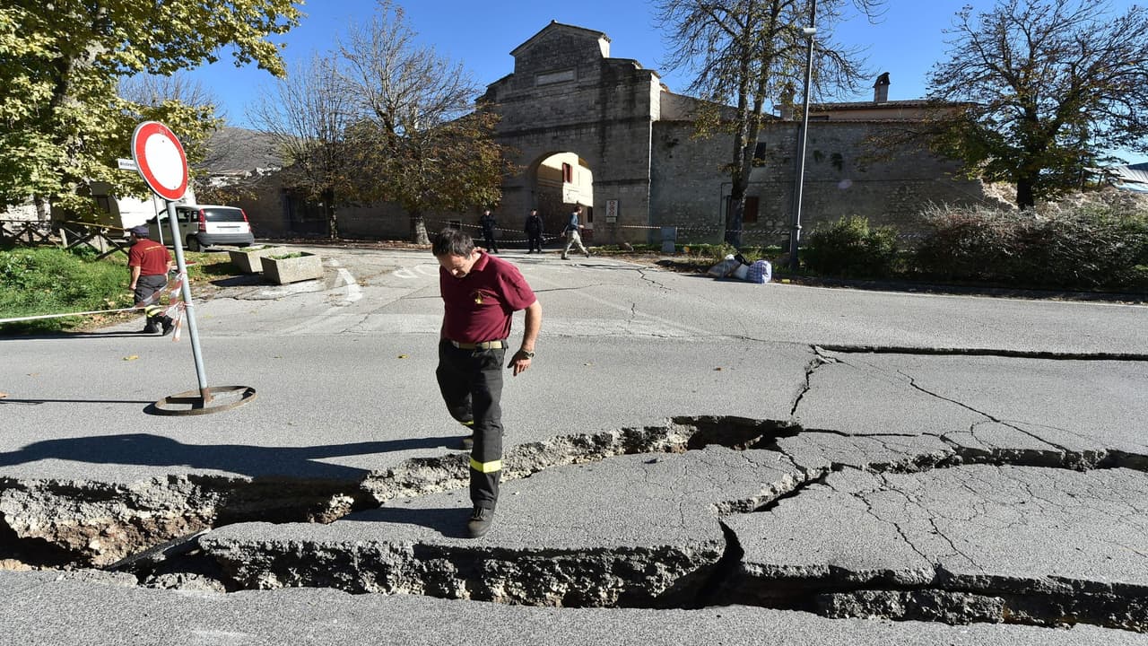 Italia es sacudida por otro terremoto en el centro del país, el más fuerte en 35 años