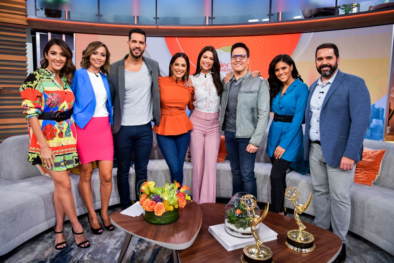 "Tenía que venir a visitarlos, la verdad, porque quería estar aquí con ustedes un momento, así que estoy esta mañana", señaló la presentadora cuando se reunió con nuestros conductores.