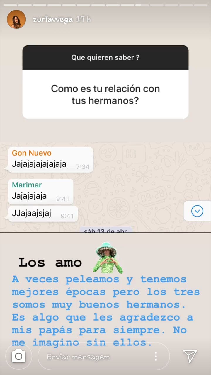 La actriz también se dio tiempo para reconocer 
<b>cómo es la relación</b> que mantiene 
<b><a href="https://www.univision.com/famosos/marimar-vega-se-fue-de-vacaciones-muy-bien-acompanada-pero-no-por-horacio-pancheri-fotos">con sus hermanos Marimar y Gonzalo Vega</a></b>.