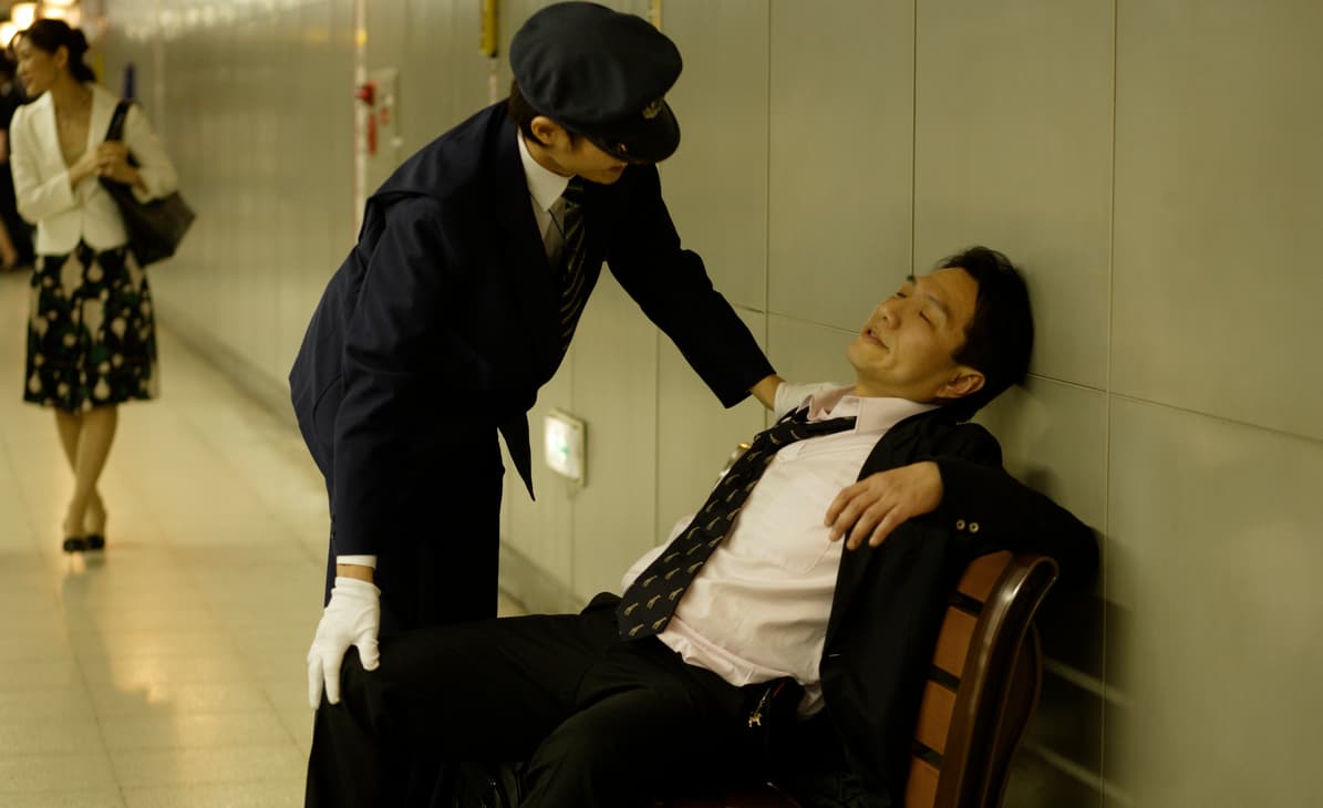 En Japón, un autobús sale al rescate de pasajeros borrachos en las celebraciones por el Nuevo Año