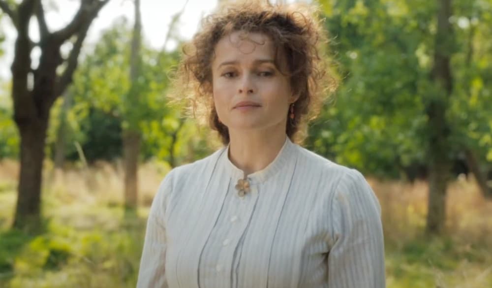 En la actualidad se encuentra en plena producción de dos películas, 'Enola Holmes 2' (2022), a lado de Mille Bobby Brown y 'Not Bloody Likely'.