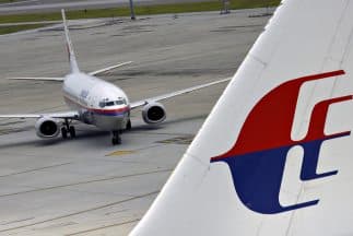 Fariq Abdul Hamid, copiloto del avión desaparecido, iba a contraer nupcias con una piloto de otra compañía.  