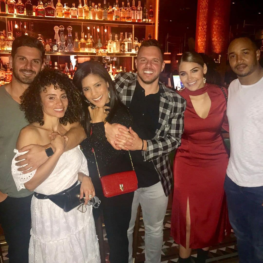 Por su parte, Francisca Lachapel y su prometido se reunieron con Migbelis Castellanos y otras amistades en el restaurante de la Chef Lorena para brindar por las próximas festividades.