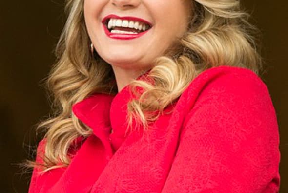 Digamos que esta actriz dejó las telenovelas para volar derechito hacia Los Pinos. ¿Sabes de quién se trata?